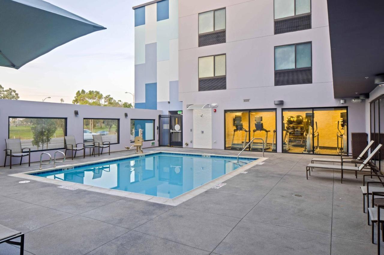 Fairfield Inn & Suites By Marriott San Diego Pacific Beach Exterior photo
